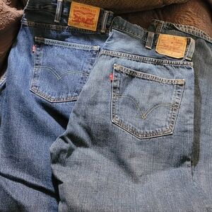2 for 30.00 LEVIS Jeans